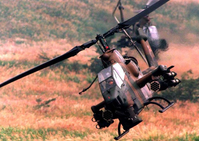 AH-1R߹ֱC